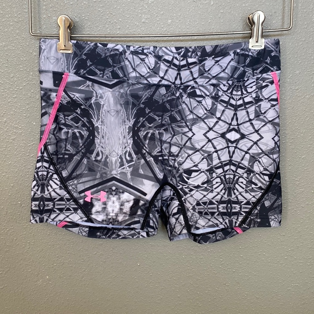 Under Armour Athletic Women’s Gray & Pink Shorts Size Small